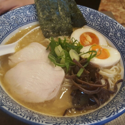 築地市場駅周辺で食べられるたまごラーメン人気4選 Sarah サラ