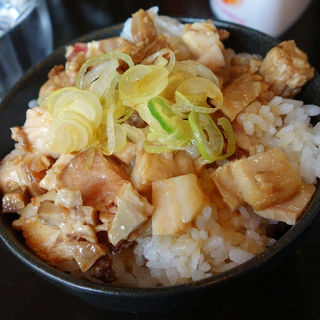 チャーシュー丼(濃麺 海月 （コイメン クラゲ）)