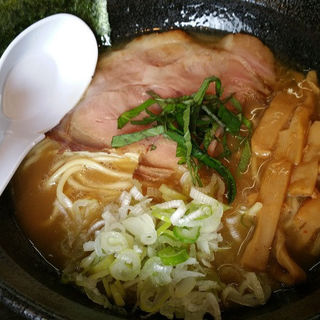 鶏白湯(濃麺 海月 （コイメン クラゲ）)