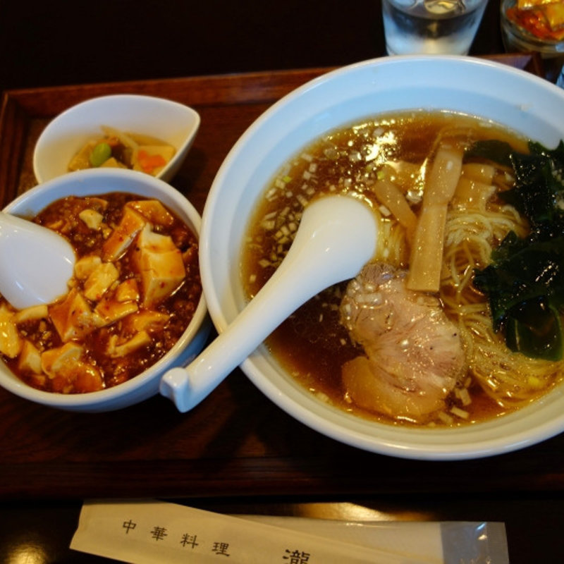 ラーメンとミニ麻婆豆腐丼（小鉢付き）(中華料理 瀧TAKI)