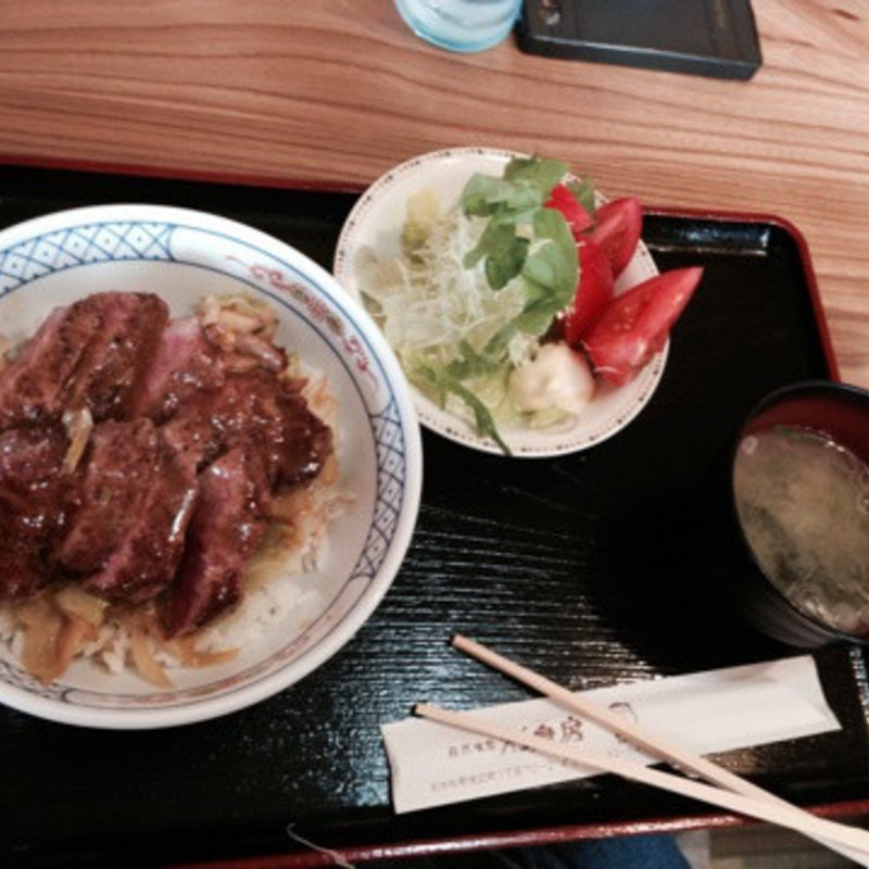 ステーキ丼(灯泉房 )