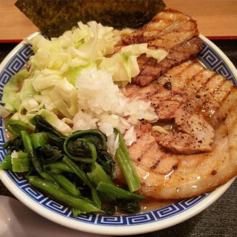 ニボトンらーめん+チャーシュートッピング(炎神 角ふじ （エンジン カドフジ）)