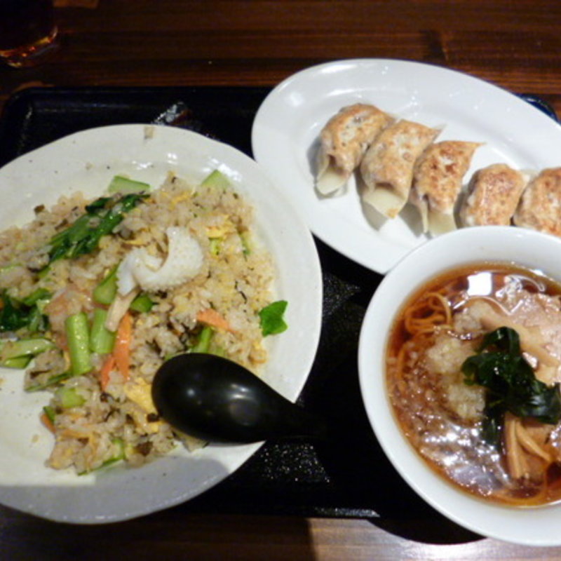 チャーハン+餃子+半ラーメン 三点セット(らーめんチャアヤ八王子南口)