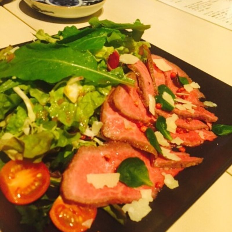 タリアータのサラダ仕立て(炙 （Aburi）)