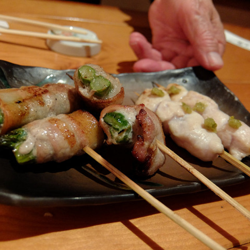 豚肉のアスパラ巻き(炭火串焼 らくい  )
