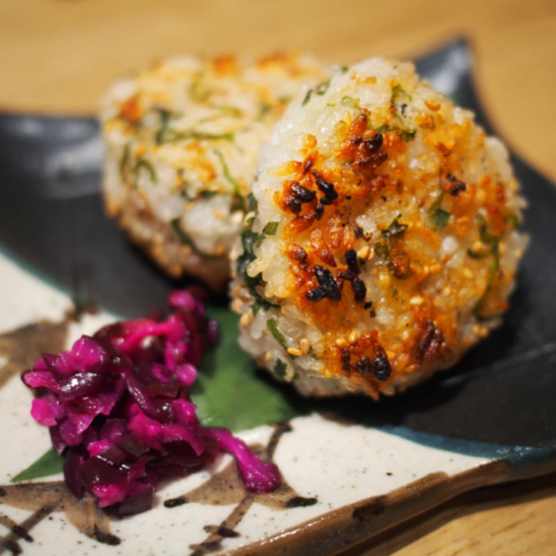 炭火焼きおにぎり(炭火原始焼と蔵元焼酎の店 のどぐろの中俣 築地)