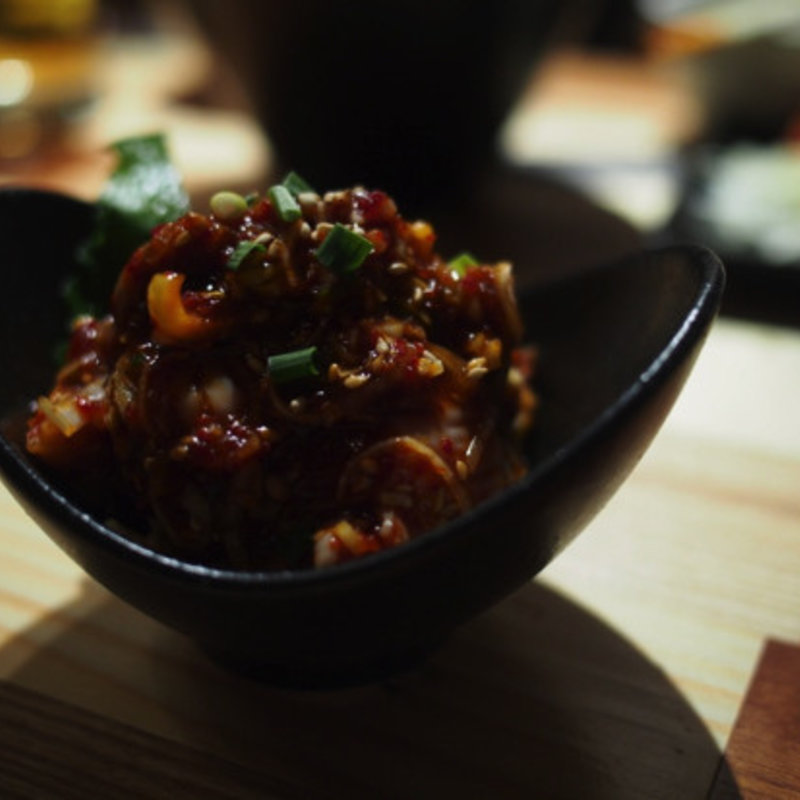 コブクロ刺(炭火焼ホルモン ぐう 五反田)