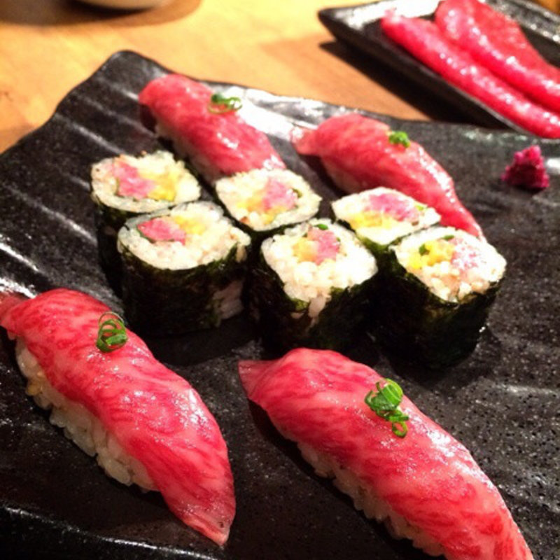 お肉のお寿司(炭火焼肉なかはら )