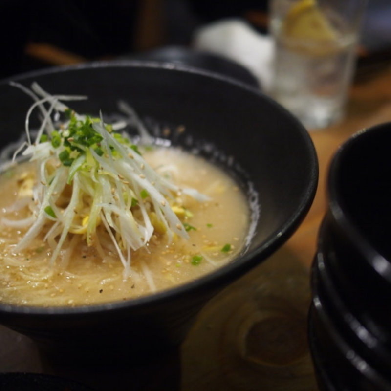 ラーメン(炭火焼肉ホルモン みなみ)