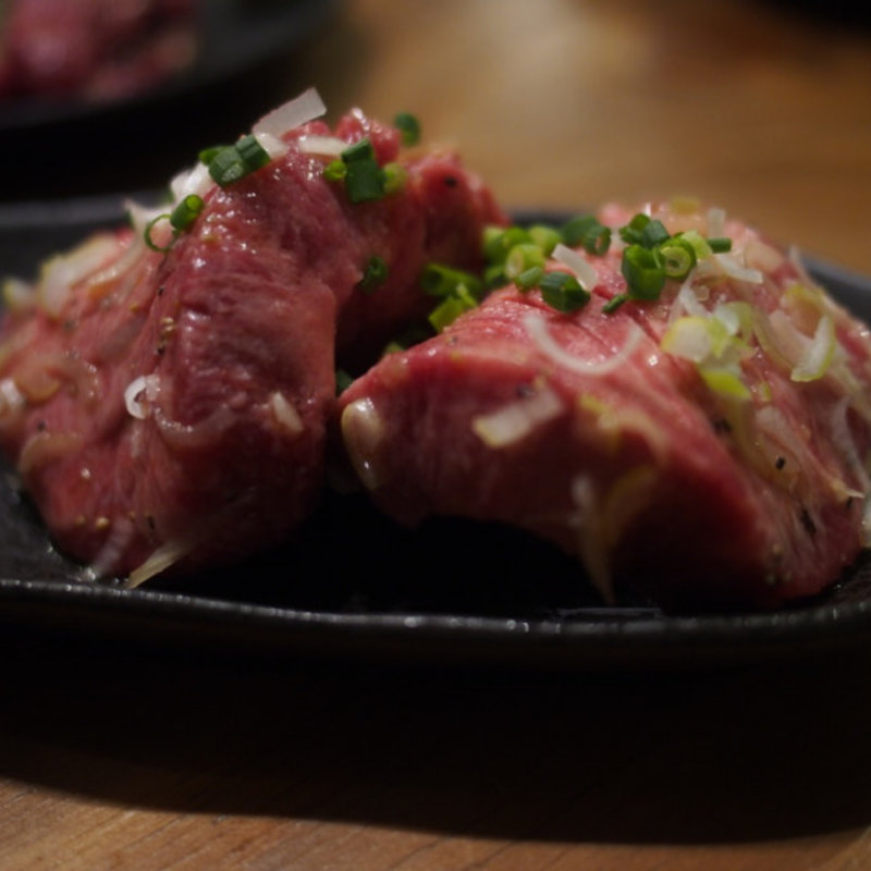 厚切りタン(炭火焼肉ホルモン みなみ)