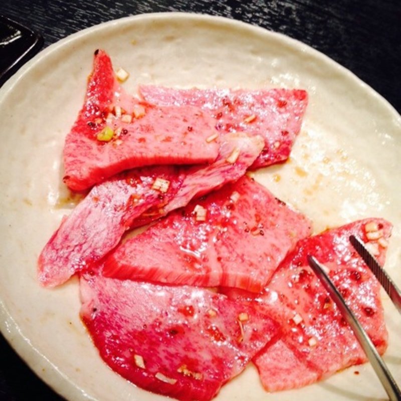 上ロース（当店看板メニュー）(炭火焼肉 香味苑)