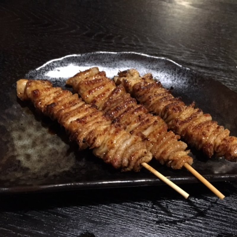 鳥皮(炭火焼鳥あずま)