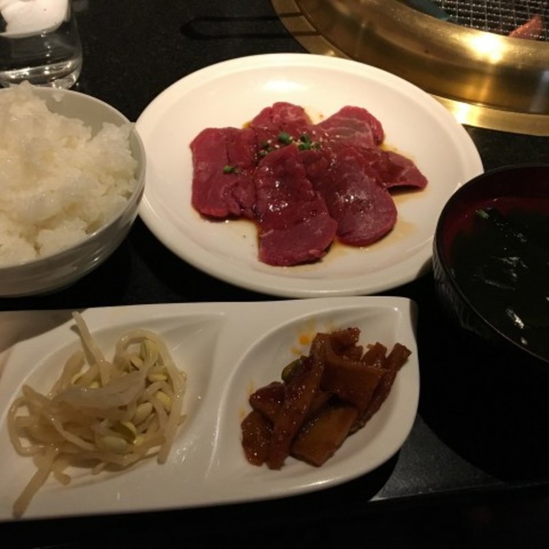 焼肉定食(炭火苑 （スミビエン）)