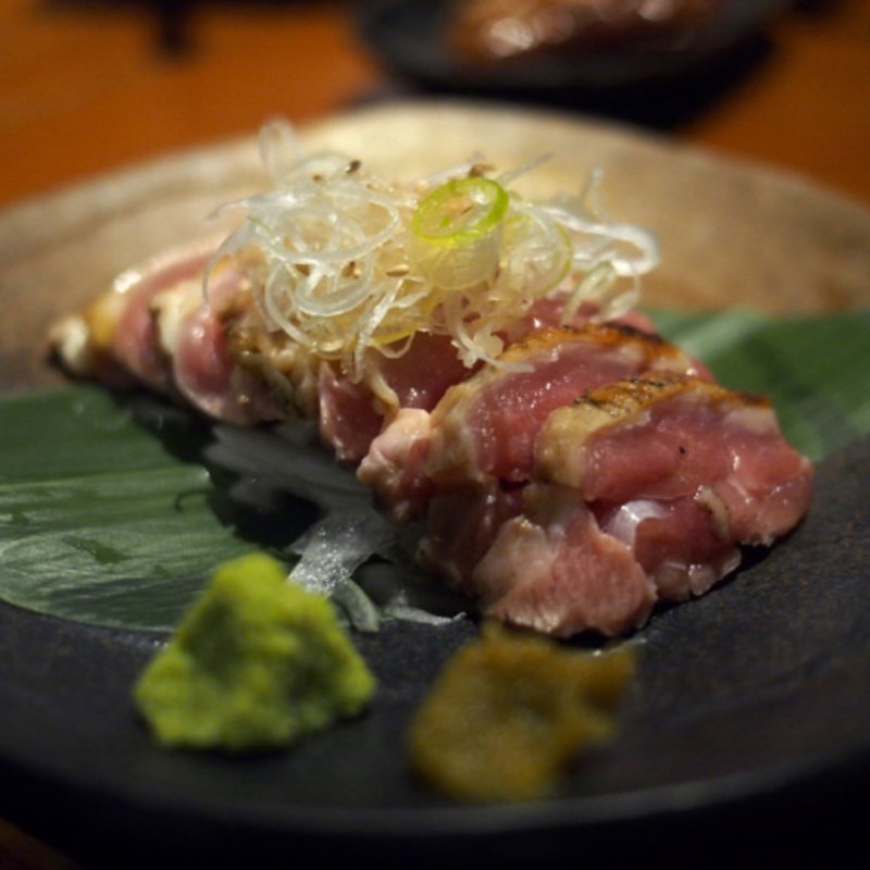 杜の鶏地鶏のタタキ(炭火道場別邸)