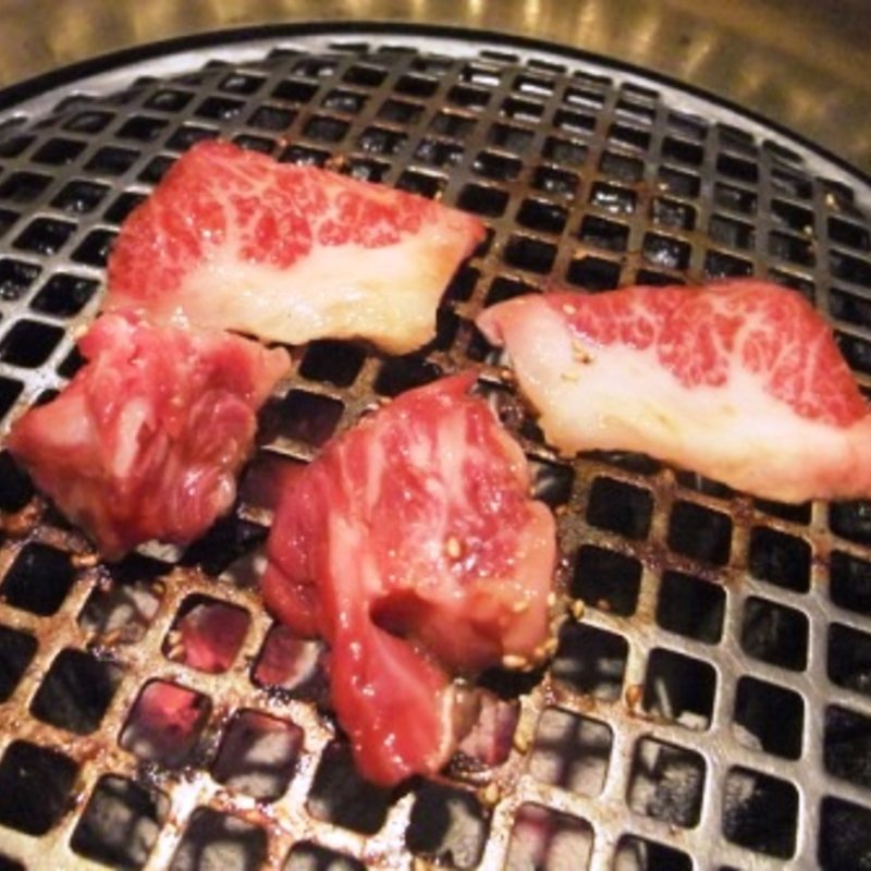 和牛肉の盛り合わせ(炭火酒菜 ニョッキ)