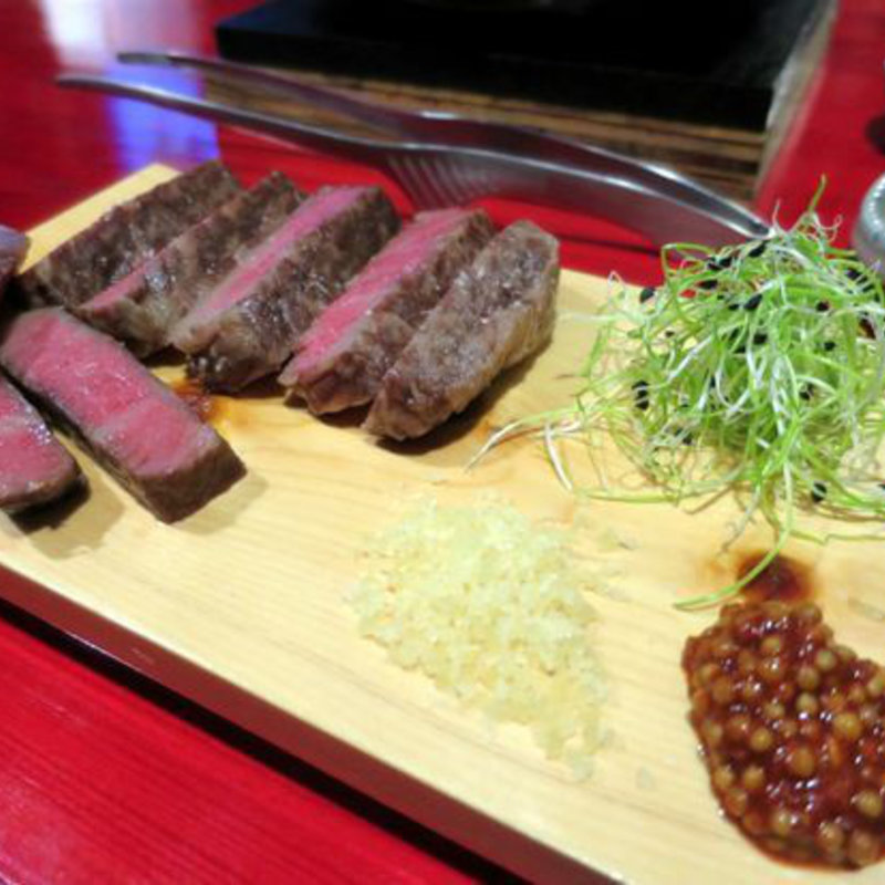 熟成リブシンのかたまり焼(炭焼塩ホルモン『あ』西明石酒場)