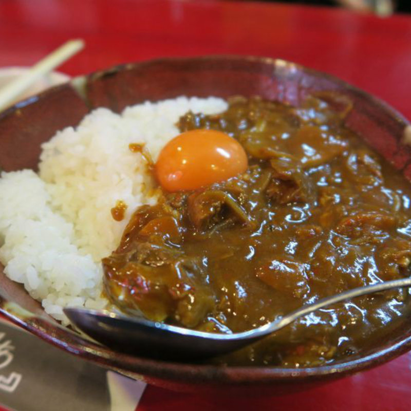 牛すじカレー大盛り＋こだわりの卵(炭焼塩ホルモン『あ』西明石酒場)