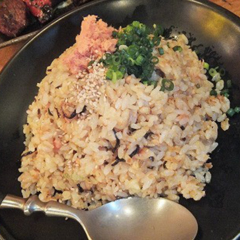 境の鮭チャーハン(焼き鳥 ホルモン 境市場 武蔵境 （サカイイチバ）)