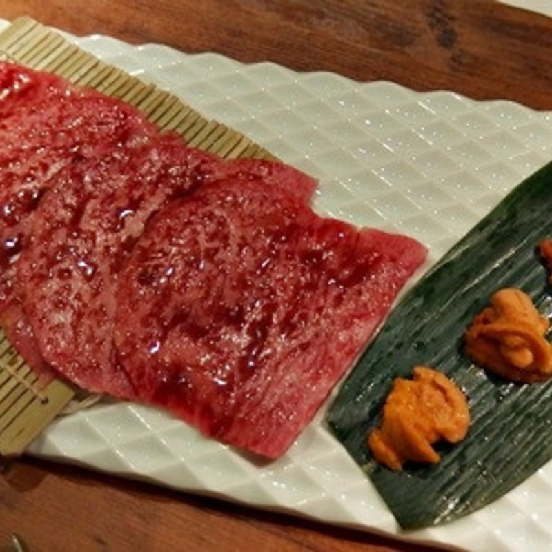 サーロインのウニ巻き(焼肉 433 )