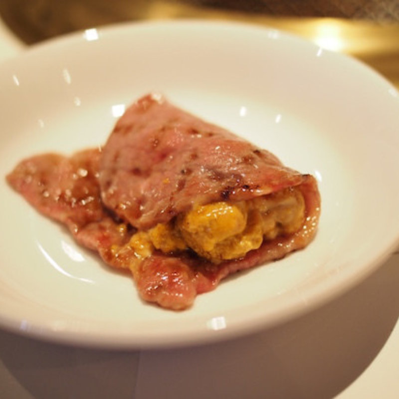 サーロインのウニ巻き(焼肉 433 )