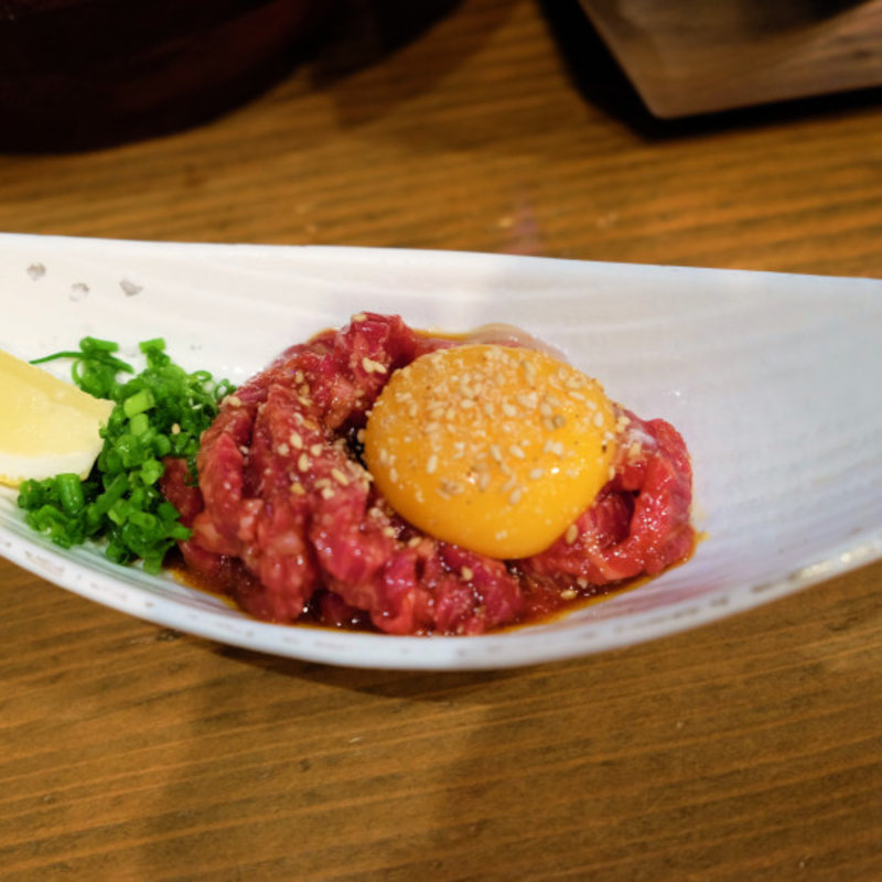 炙りユッケ(焼肉 みやした)