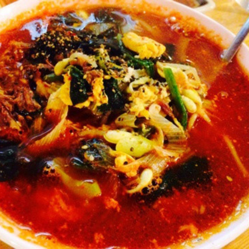 ユッケジャンラーメン(石焼焼肉寿苑)