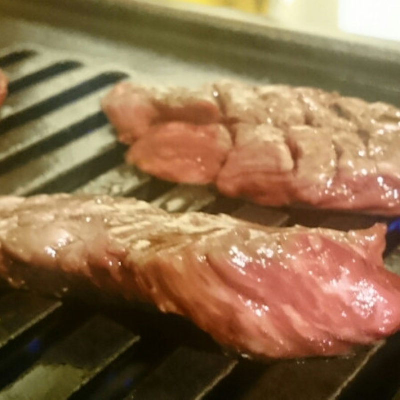 厚切りハラミ(黒毛和牛焼肉 鈴木せいざえもん 六本木店 深夜営業)