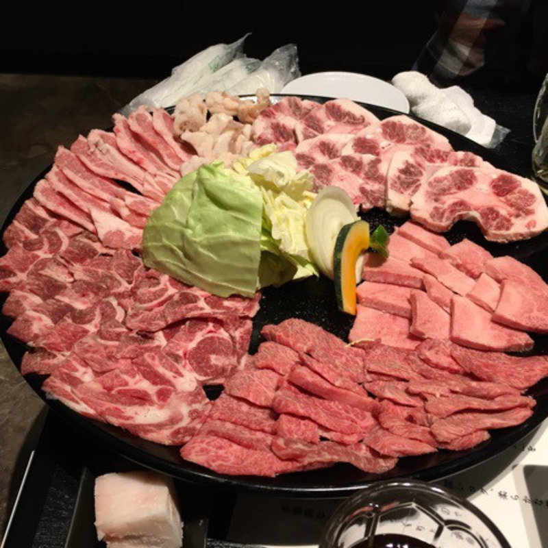 ジューシー大盛り皿盛り(焼肉 田尻)