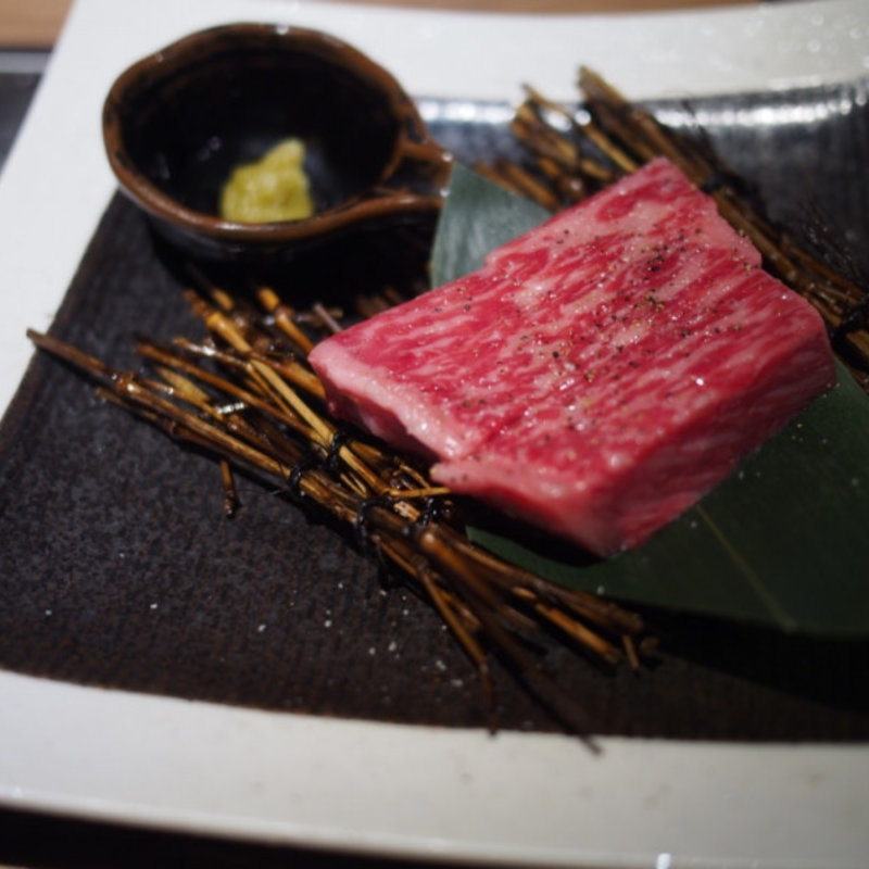 サーロインステーキ(焼肉 肉縁)