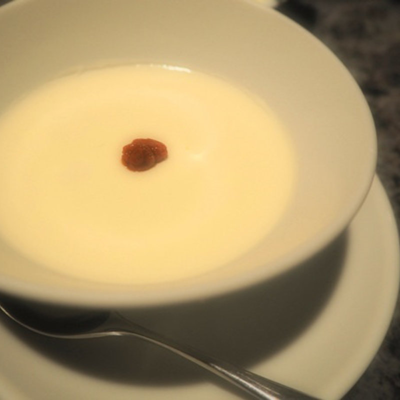 なめらか杏仁豆腐(焼肉チャンピオン・ペントハウス )