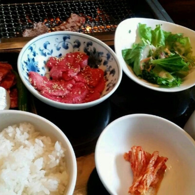 和牛たんとカルビの定食(焼肉トラジ 京都店 )