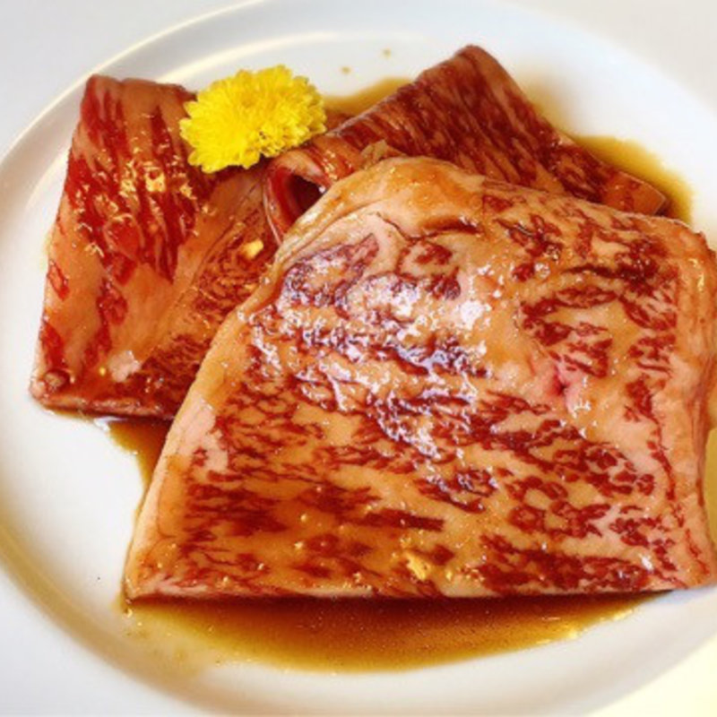 熟成牛の王道「赤身」イチボの焼きすき　(焼肉バルdouble )