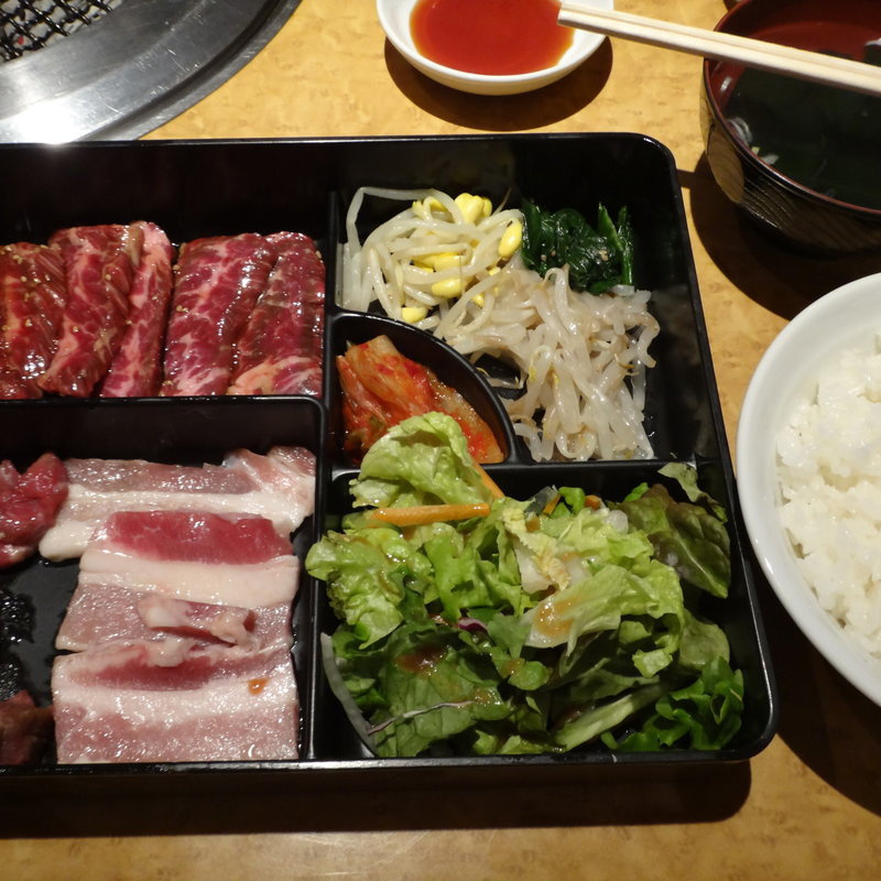 満腹ランチ（肉三種）(焼肉三千里 南砂店 （ヤキニクサンゼンリ）)