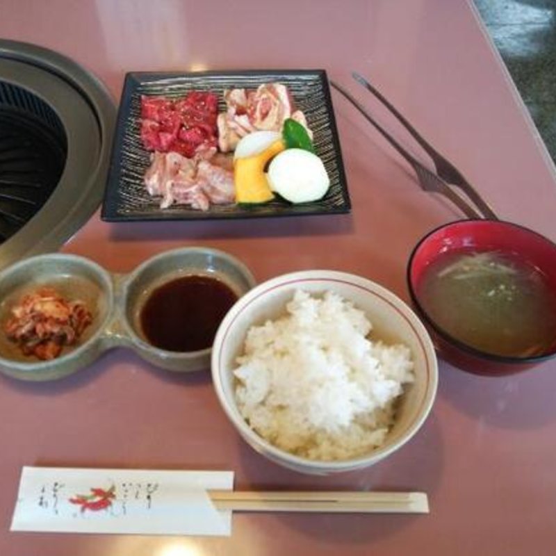 3品盛のBセット(焼肉処花よし)