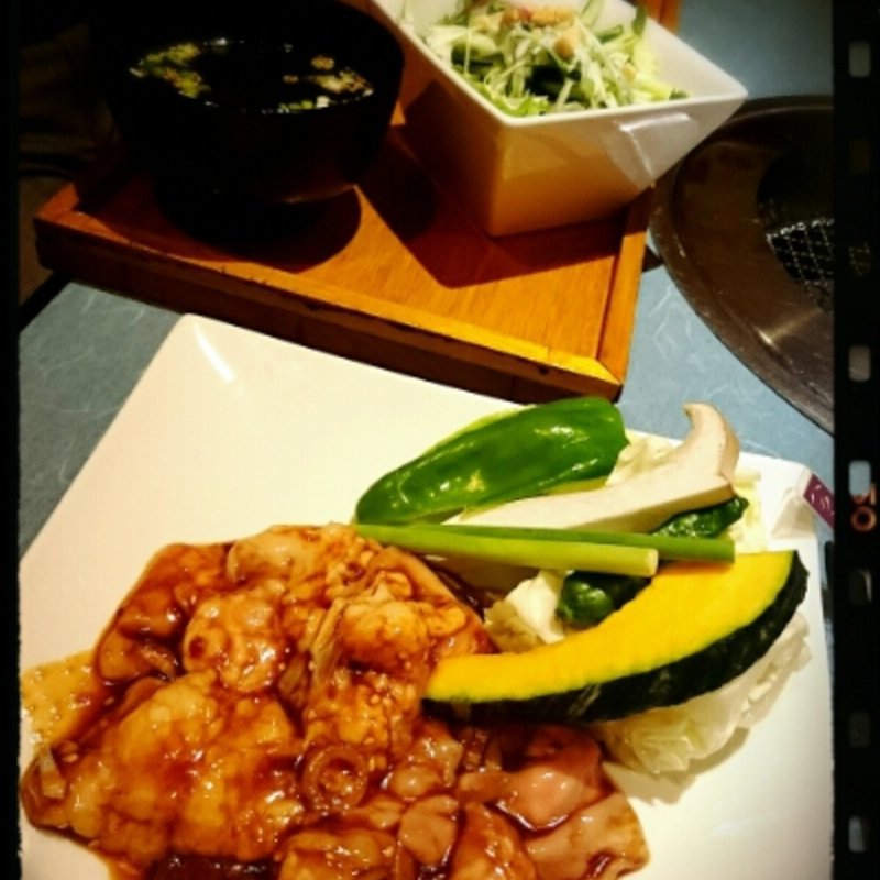 牛ホルモンランチ(焼肉厨房　バグース )