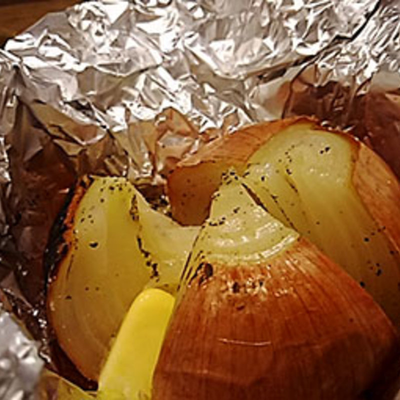 淡路玉ねぎ 丸焼き(焼鳥と焼野菜 ぎんすけ 緑地公園店)