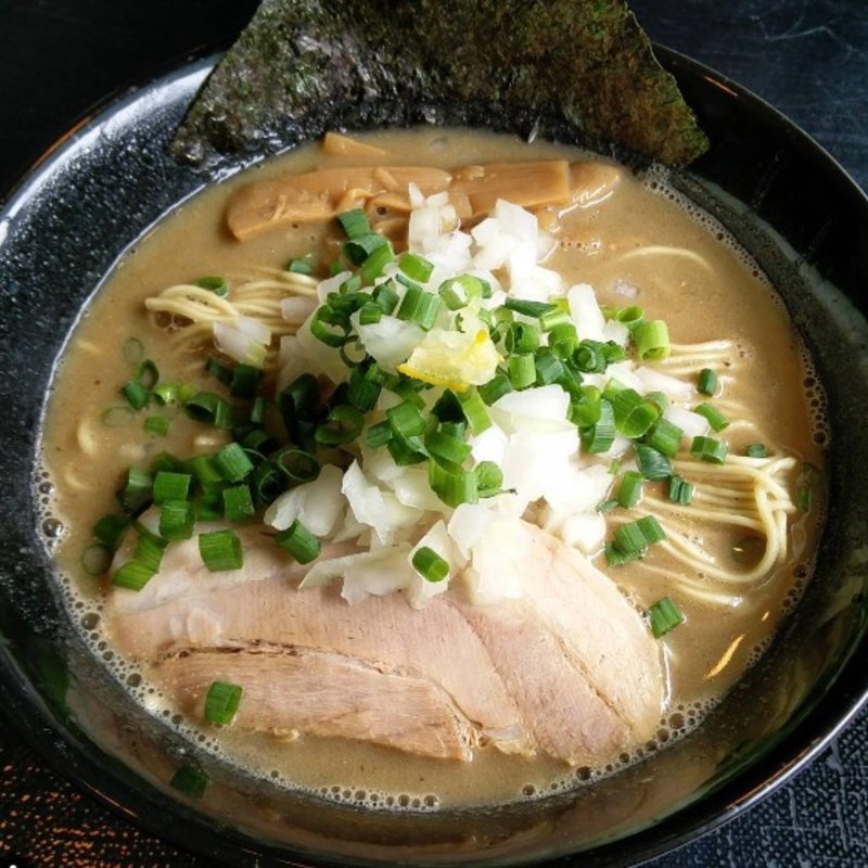 濃厚豚骨煮干し中華そば(煮干し中華そば　海猫 )