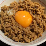 スタミナ鶏ひき肉丼(煮干し中華そば一燈 （イットウ）)