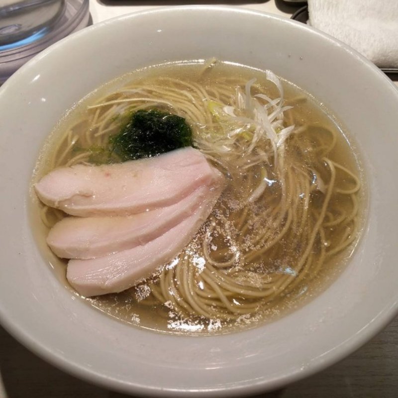 牡蠣出汁塩らーめん(煮干し中華そば一燈 （イットウ）)