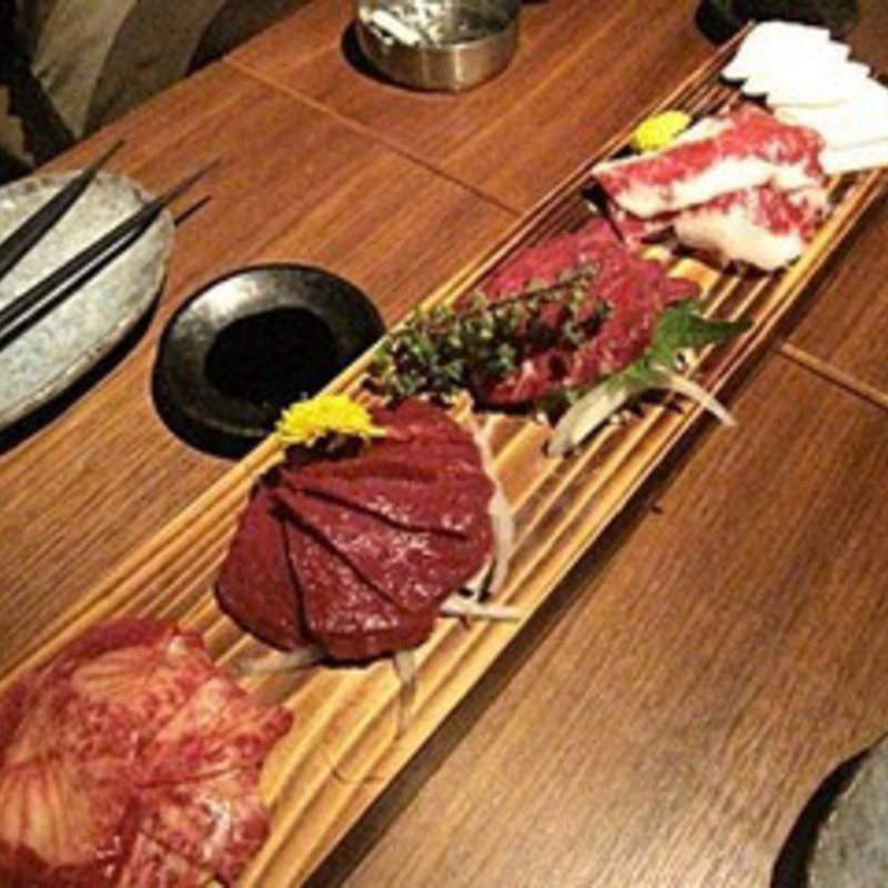 馬刺し(熊本バル うせがたん)