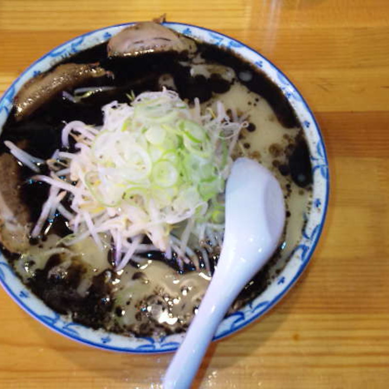 ラーメン(熊本ラーメン都来)