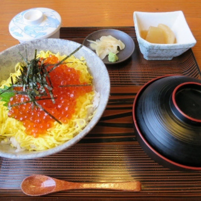 イクラ丼(熊湖 （クマコ）)