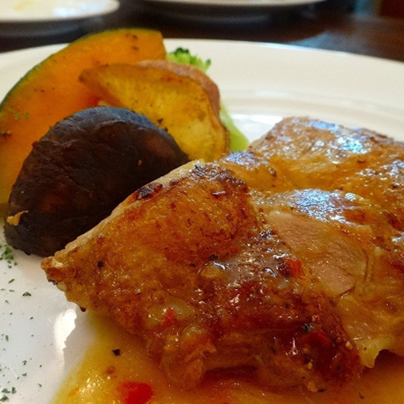 ナポリピッツァオーダーバイキングランチ　若鶏のオーブン焼き　柚子胡椒バターソース(燦 ミント神戸店 （サン）)