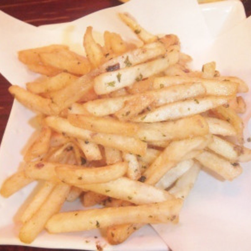 アンチョビポテト(吉祥寺っ子居酒屋 燻し家もっくん)