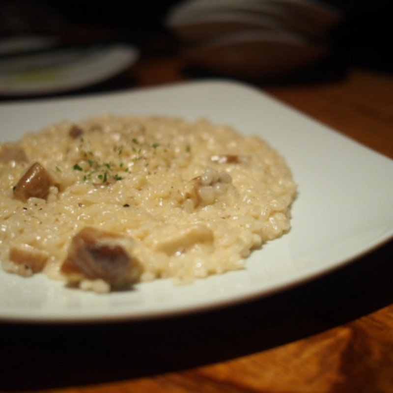 ポルチーニ茸と燻製フォアグラのリゾット(燻製料理専門店 燻煙SmokeDining新宿三丁目)