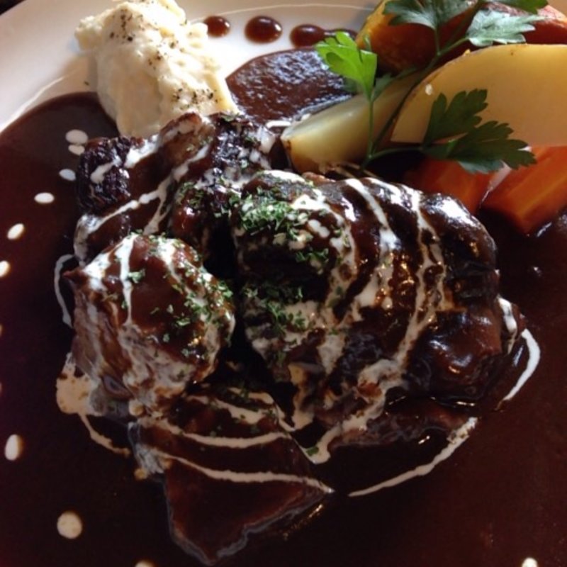 スモークビーフの赤ワイン煮(燻香廊 （KEMUKAROU）)
