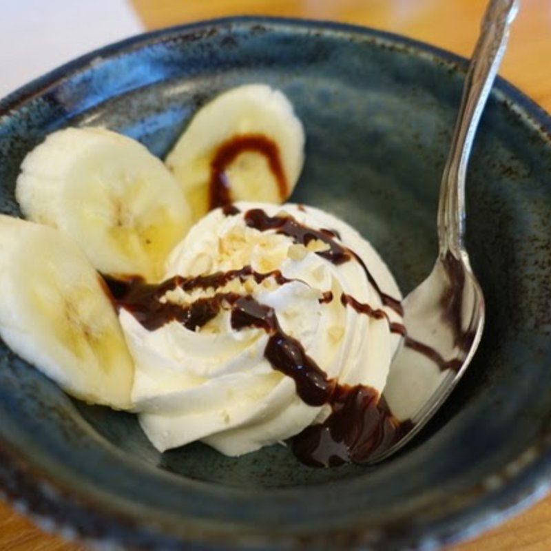 バナナ生クリーム(牛こくラーメン マルカツ)