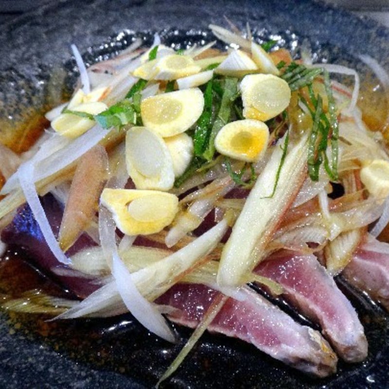 カツオのタタキ(牛と豚)