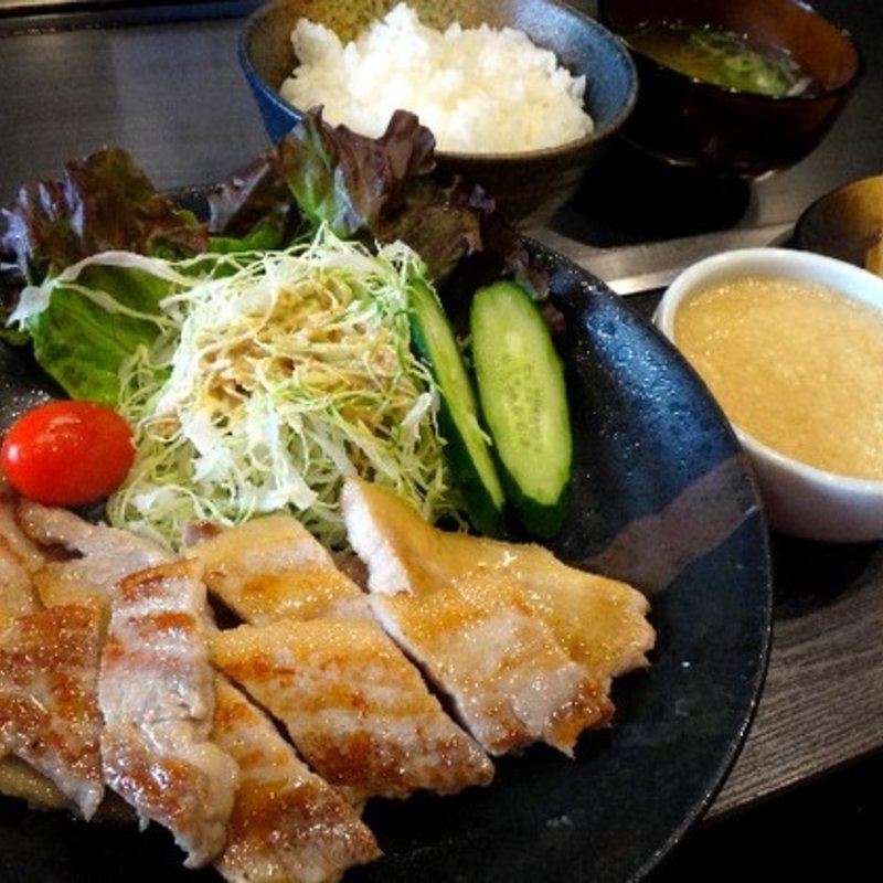 豚バラ塩・とろろ定食(牛と豚)