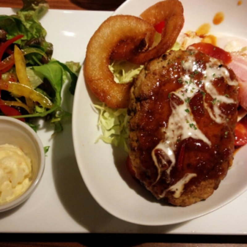 ﾛｺﾓｺ丼(猿Cafe 新宿マルイ本館店)